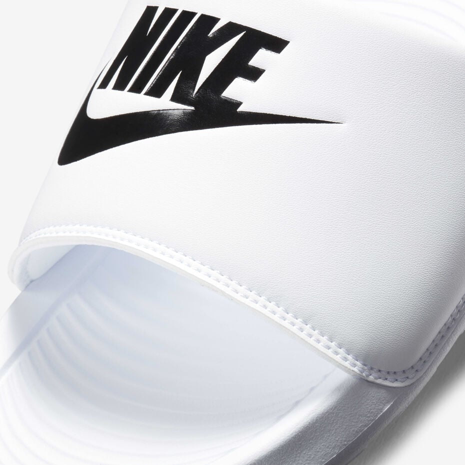 Nike Victori One