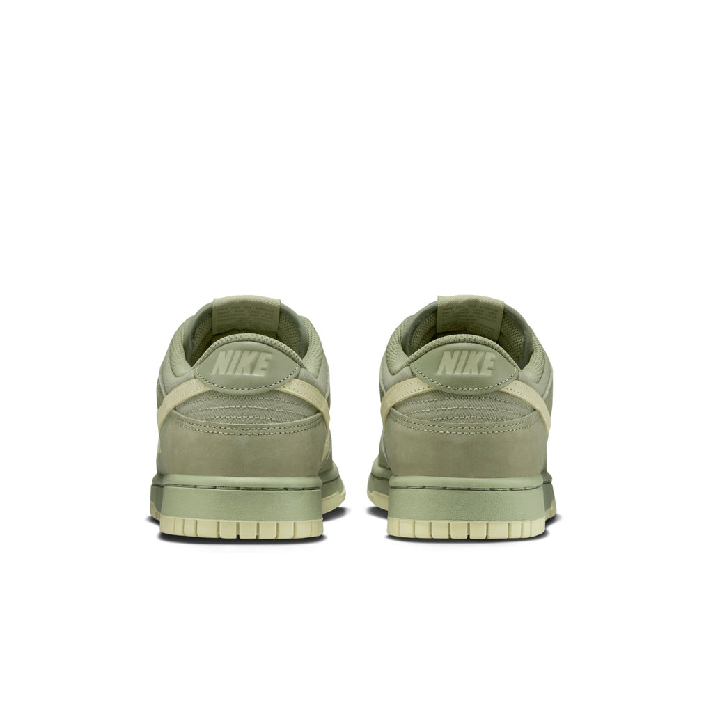 Nike Dunk Low
Oil Green and Olive Aura
