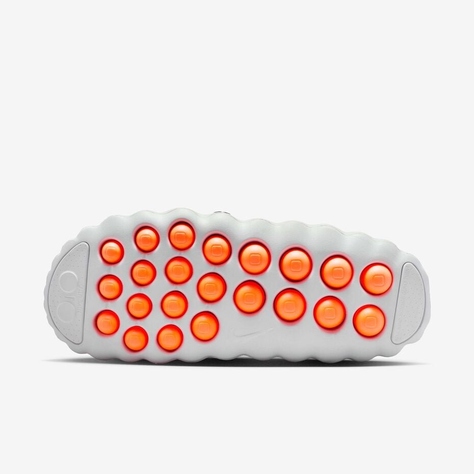 Nike Mind 001
