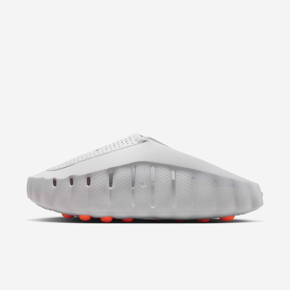 Nike Mind 001