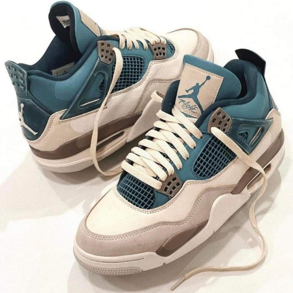 Nike AIR JORDAN 4 - SNORLAX