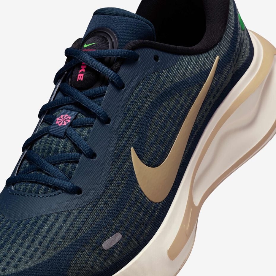 Nike Journey Run