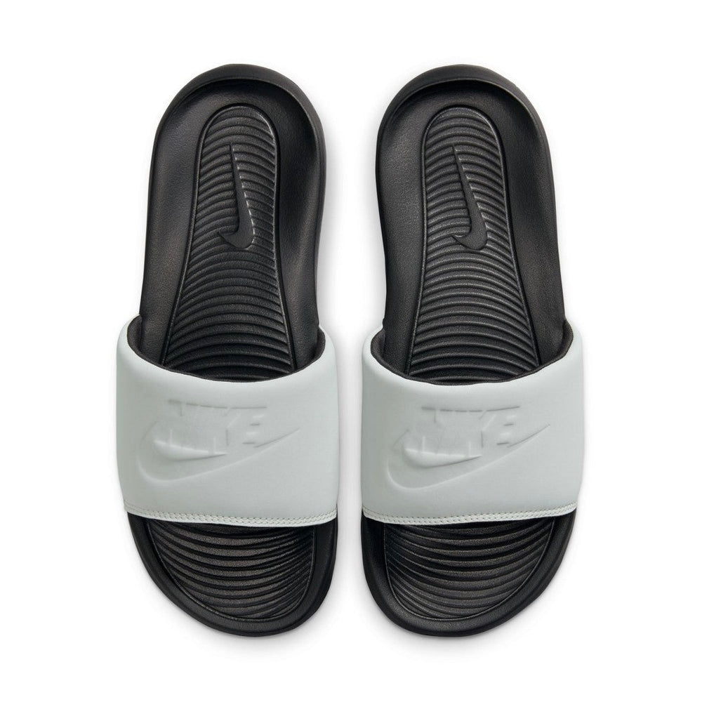 Nike Victori One